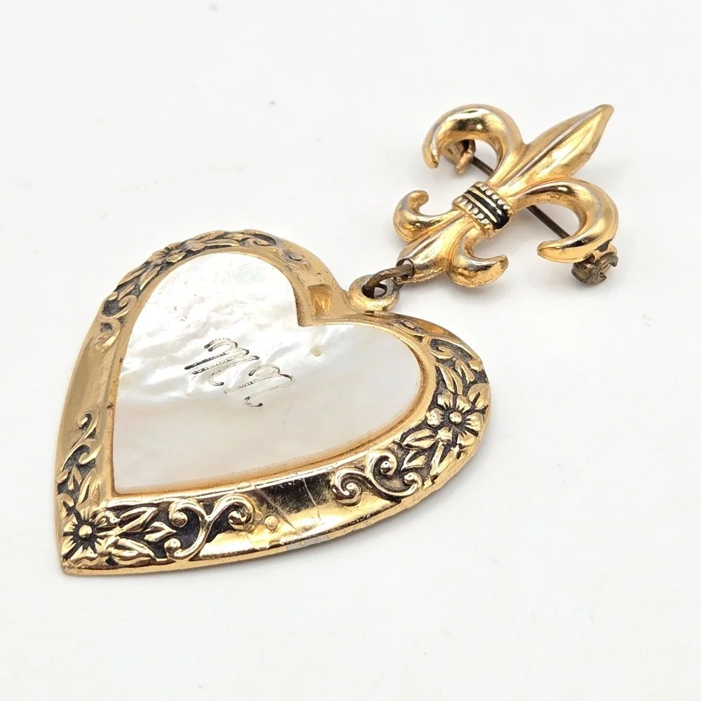 Vintage Brooch Fleur-de-lis Mother of Pearl‎ Heart Monogram MN Gold Tone Pin 60s